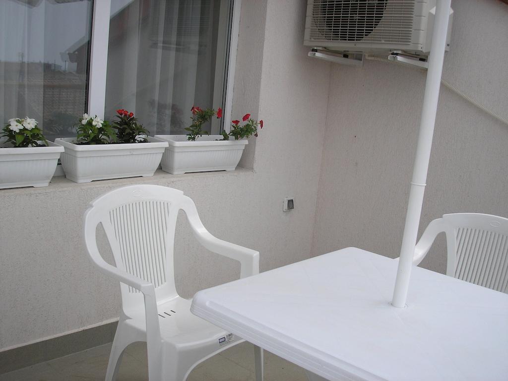 Tashevi Apartments Pomorie Zimmer foto